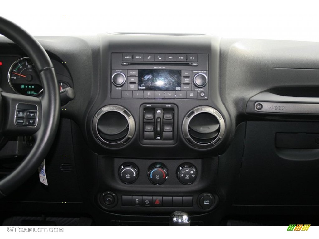 2011 Jeep Wrangler Unlimited Sport 4x4 Controls Photo #58589763
