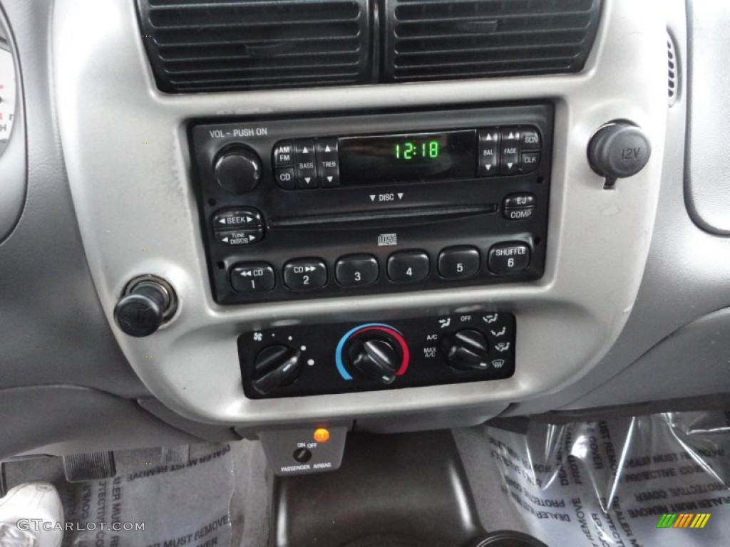 2003 Ford Ranger XL Regular Cab Controls Photos