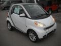 Crystal White - fortwo passion coupe Photo No. 1