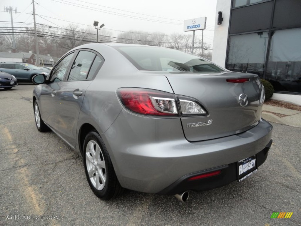 2011 MAZDA3 i Touring 4 Door - Liquid Silver Metallic / Black photo #4