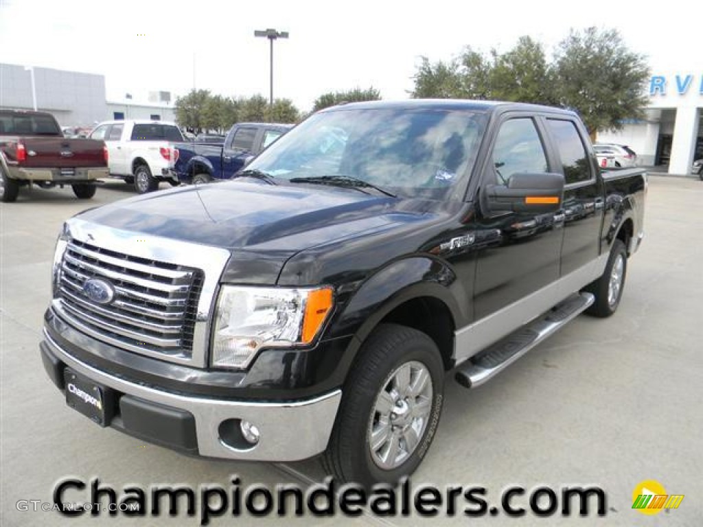 2011 F150 XLT SuperCrew - Tuxedo Black Metallic / Steel Gray photo #1