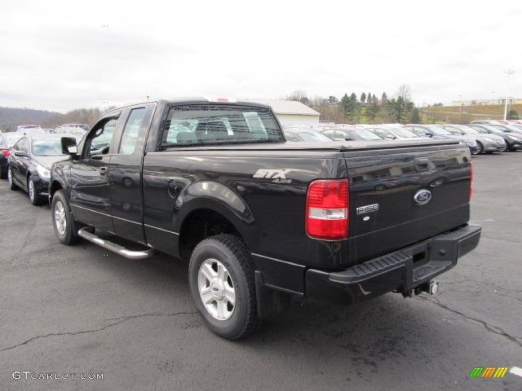 2005 F150 STX SuperCab 4x4 - Black / Medium Flint Grey photo #7