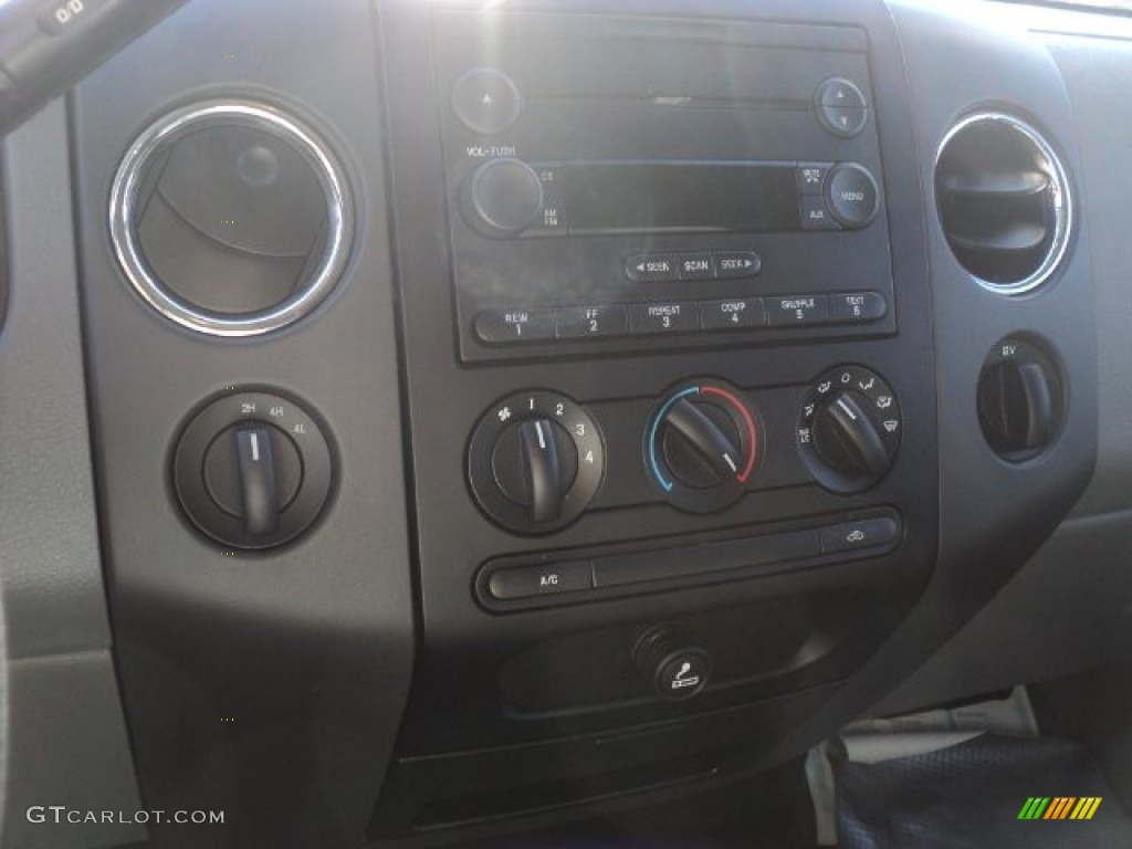 2006 F150 XLT SuperCrew 4x4 - Bright Red / Medium/Dark Flint photo #8