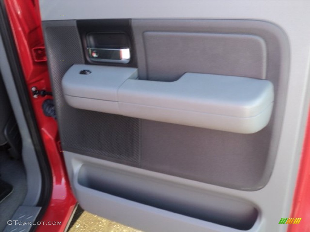 2006 F150 XLT SuperCrew 4x4 - Bright Red / Medium/Dark Flint photo #12