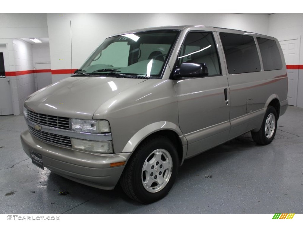 2004 Astro LS Passenger Van - Light Pewter Metallic / Medium Gray photo #13