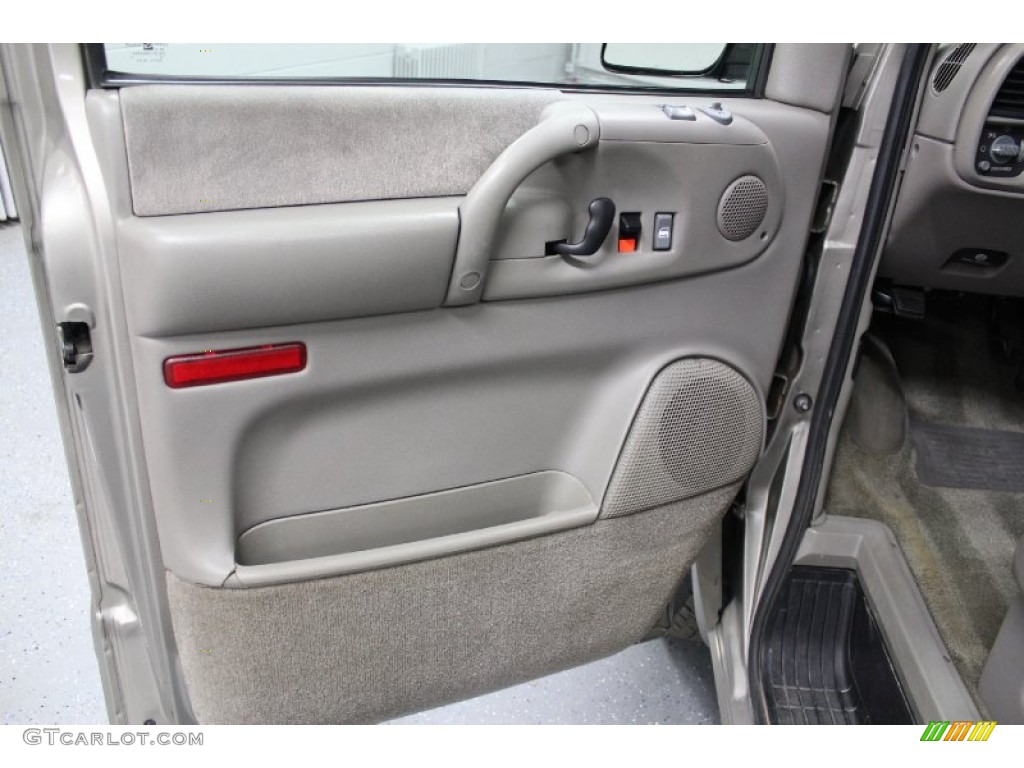 2004 Chevrolet Astro LS Passenger Van Medium Gray Door Panel Photo #58600275