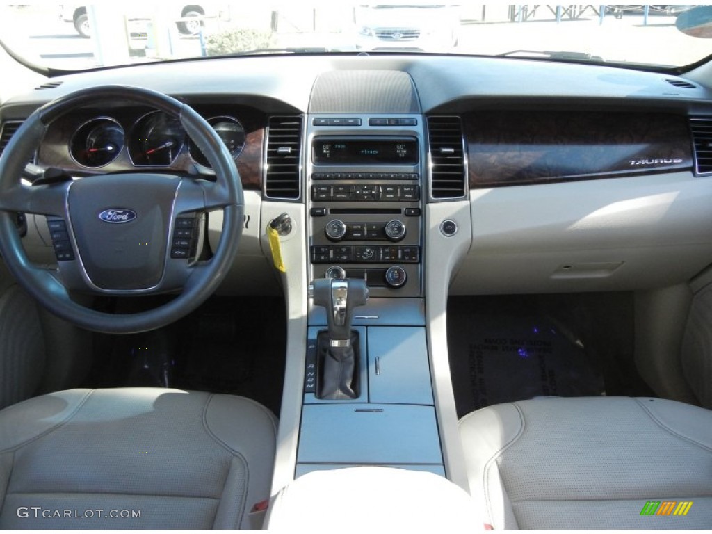 2011 Taurus Limited - Gold Leaf / Light Stone photo #20
