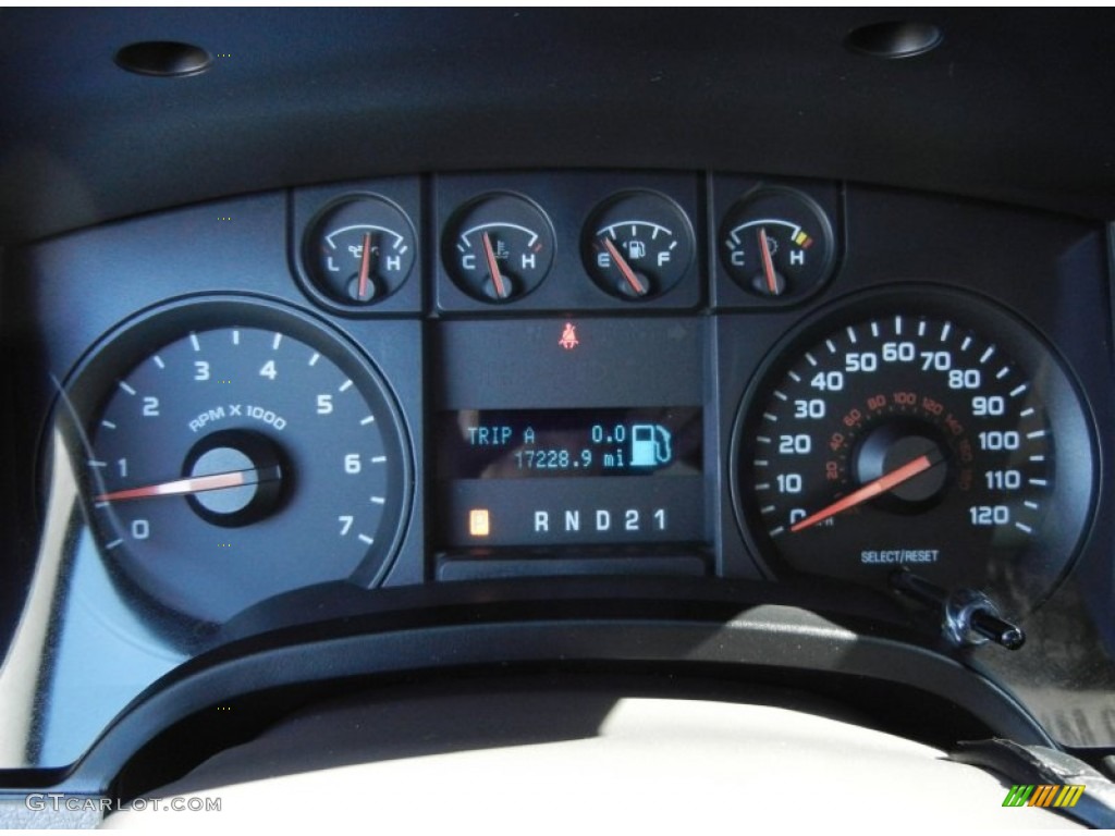 2010 F150 STX Regular Cab - Tuxedo Black / Medium Stone photo #17