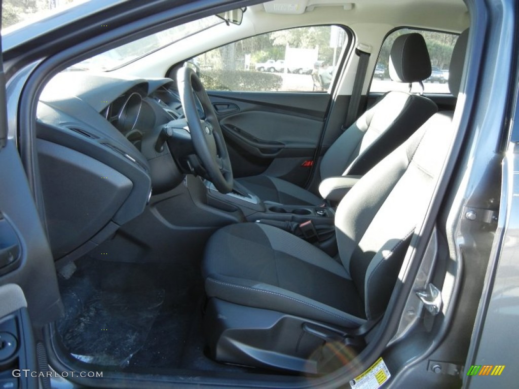 2012 Focus SE 5-Door - Sterling Grey Metallic / Charcoal Black photo #5