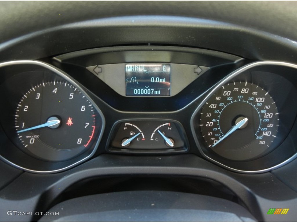 2012 Focus SE 5-Door - Sterling Grey Metallic / Charcoal Black photo #8