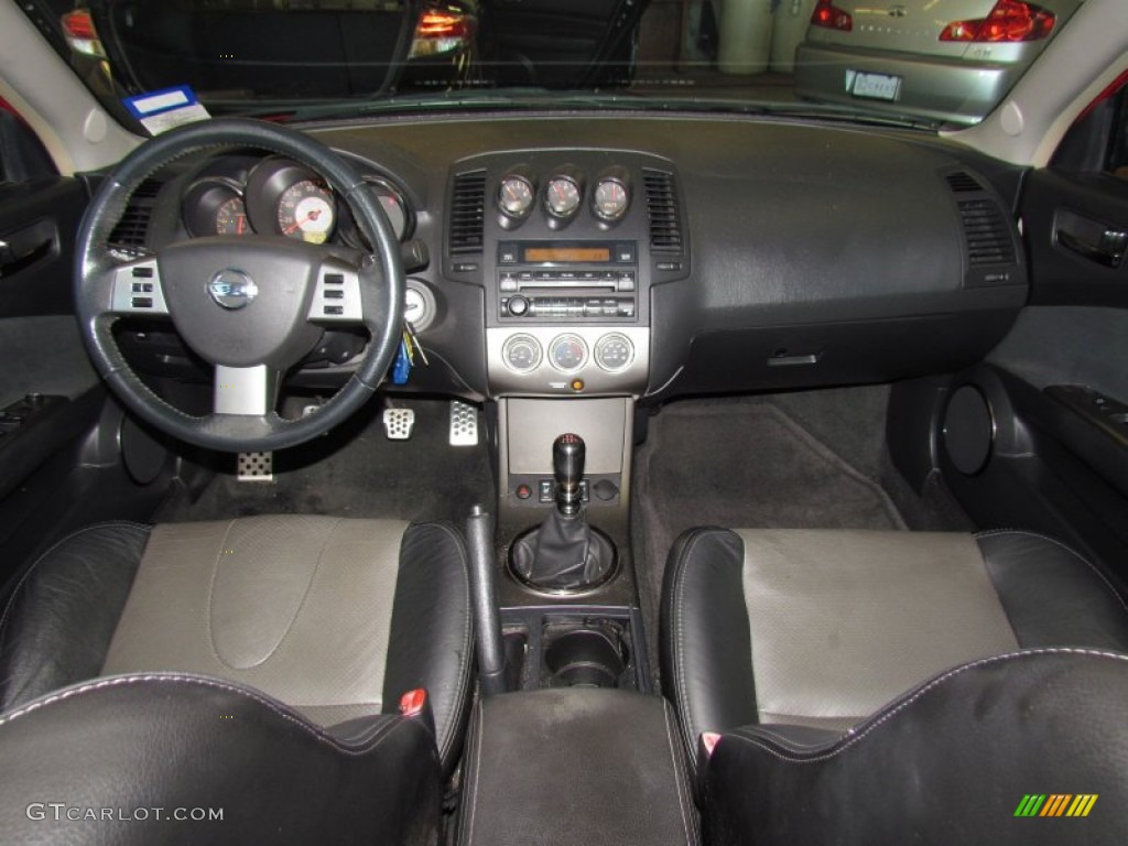 2005 Altima 3.5 SE-R - Code Red / SE-R Charcoal photo #13