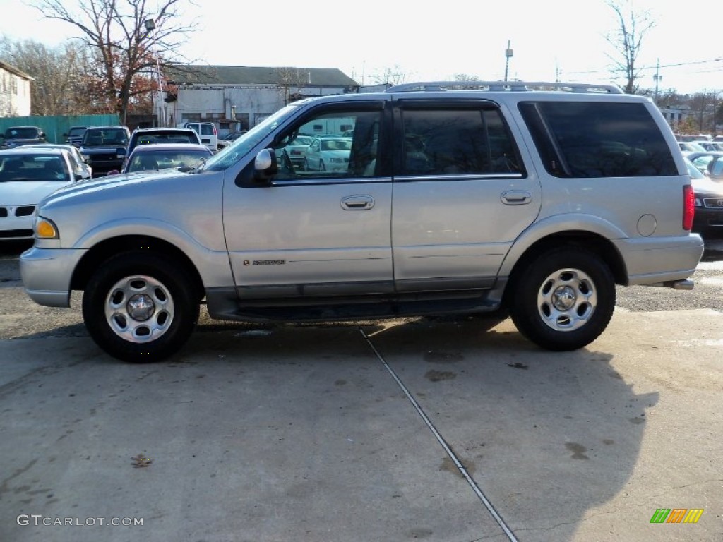 2000 Navigator 4x4 - Silver Metallic / Medium Graphite photo #7