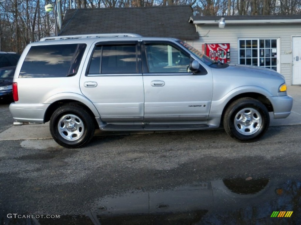 2000 Navigator 4x4 - Silver Metallic / Medium Graphite photo #8