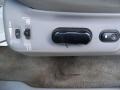 2000 Silver Metallic Lincoln Navigator 4x4  photo #12