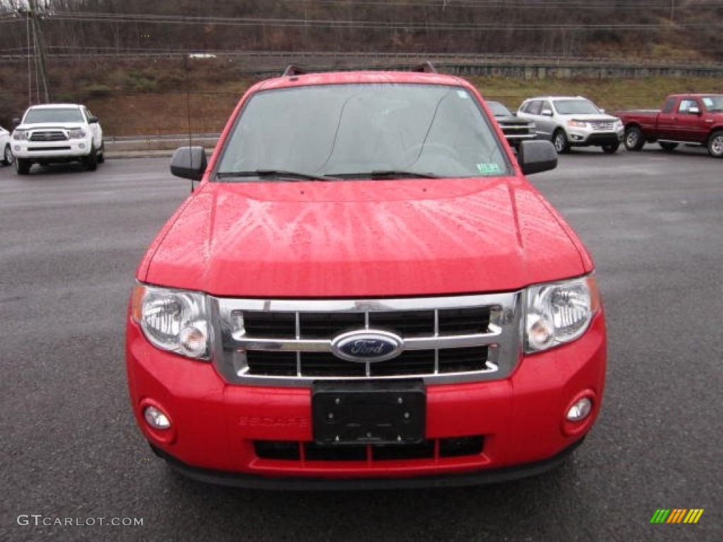 2009 Escape XLT V6 4WD - Torch Red / Charcoal photo #2