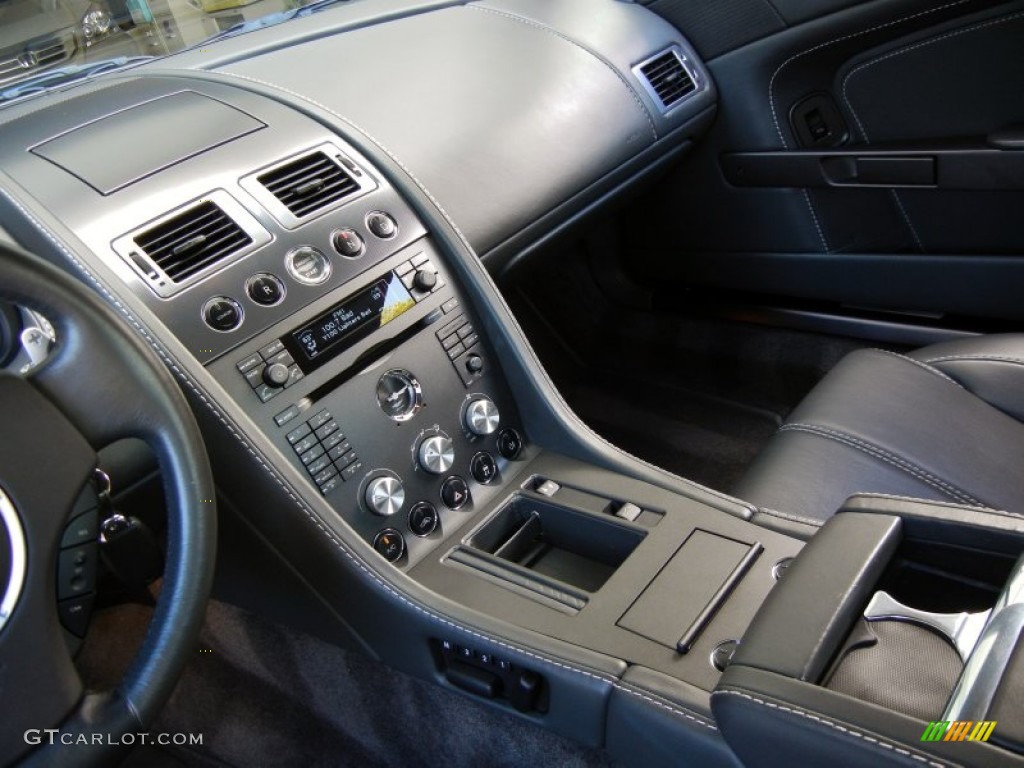 2008 Aston Martin V8 Vantage Coupe Controls Photos