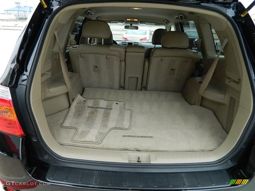 2008 Highlander  - Black / Sand Beige photo #10