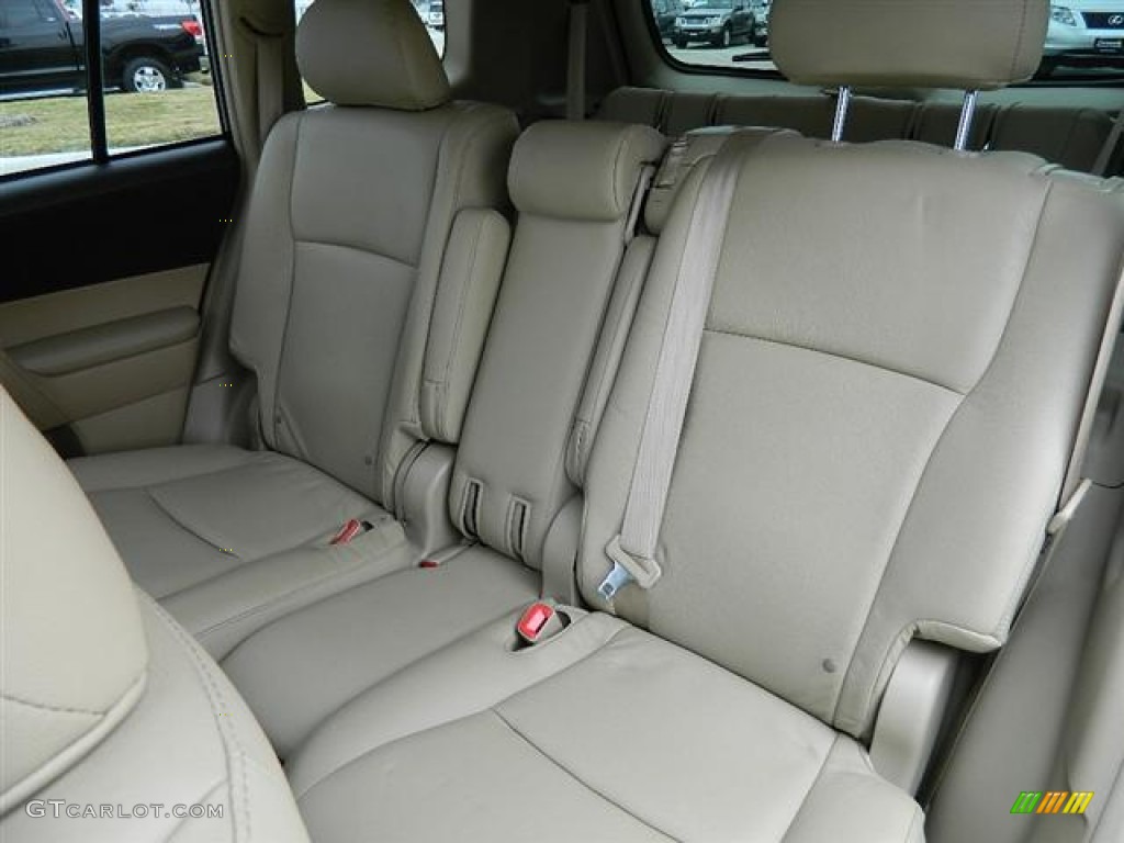 2008 Highlander  - Black / Sand Beige photo #15