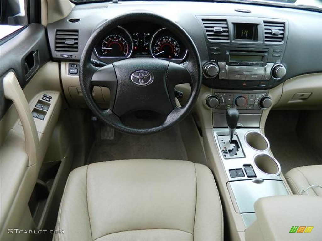 2008 Highlander  - Black / Sand Beige photo #18