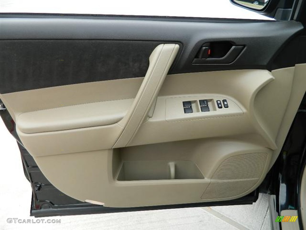 2008 Highlander  - Black / Sand Beige photo #19