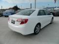 Super White - Camry SE Photo No. 6