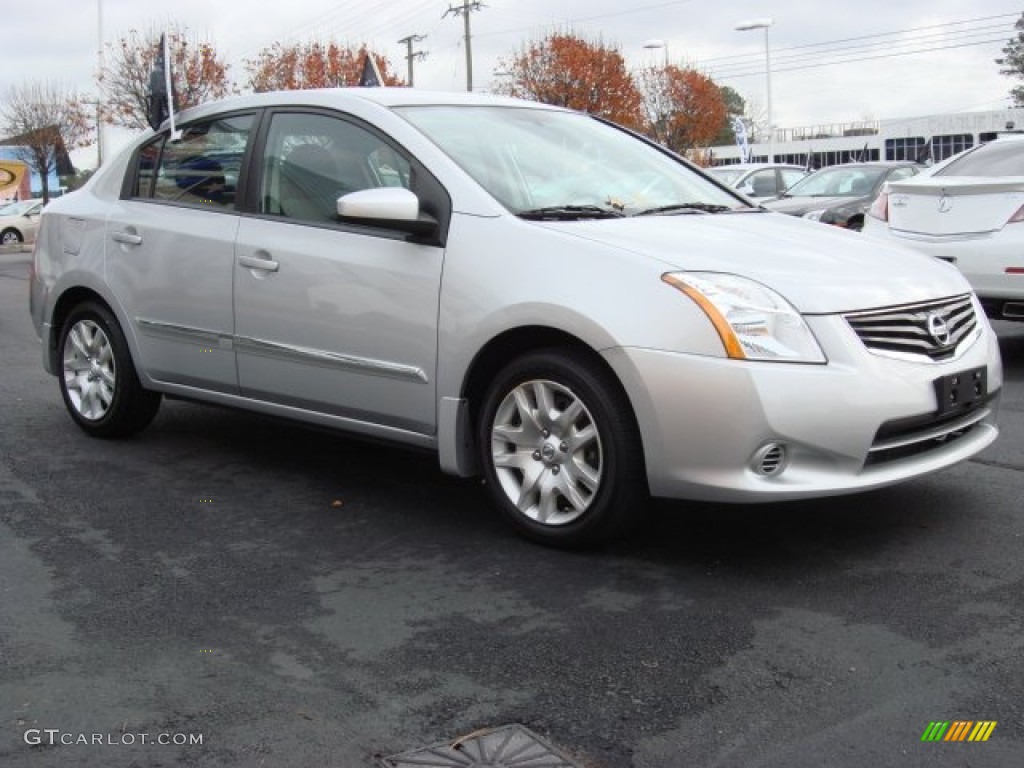 2010 Sentra 2.0 - Brilliant Silver Metallic / Charcoal photo #2