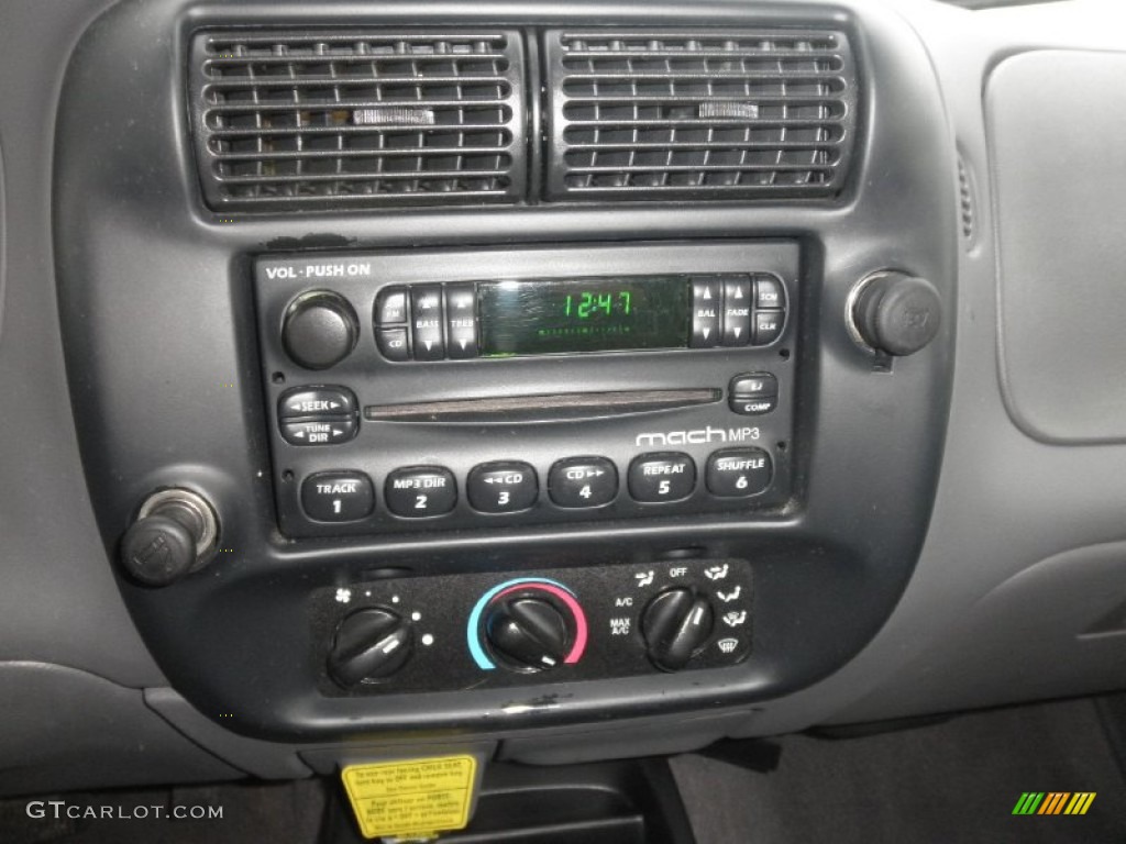 2002 Ford Ranger XL Regular Cab Audio System Photo #58630593