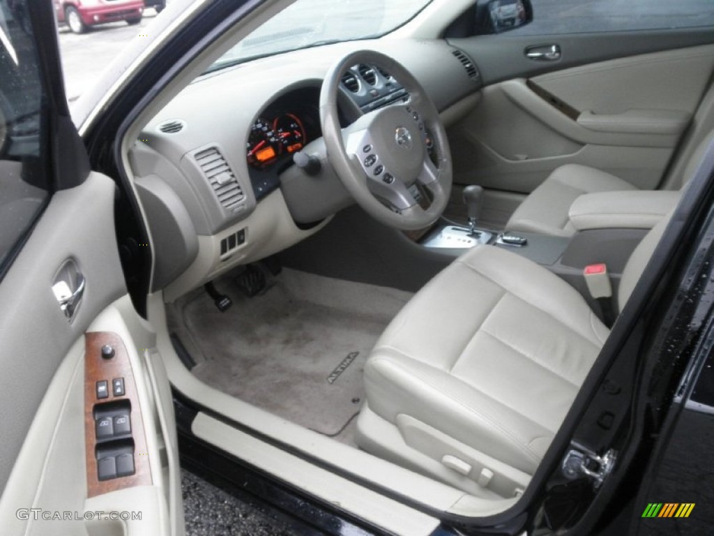 2007 Nissan Altima 3.5 SL Interior Color Photos