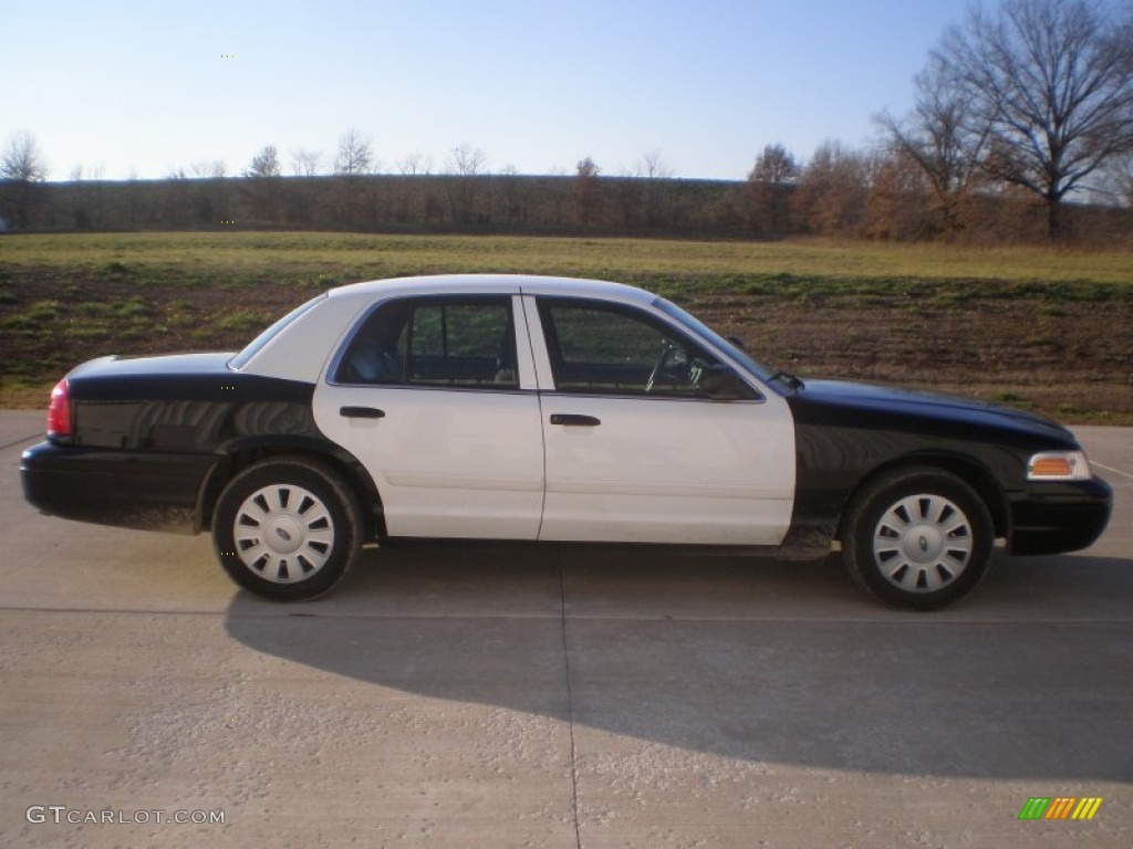 2009 Crown Victoria Police Interceptor - Black/White / Dark Charcoal photo #6