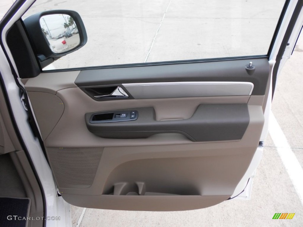 2012 Volkswagen Routan SE Sierra Sand Door Panel Photo #58635665