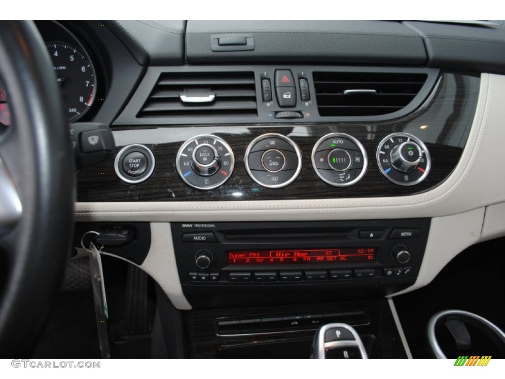 2009 BMW Z4 sDrive35i Roadster Controls Photo #58636193