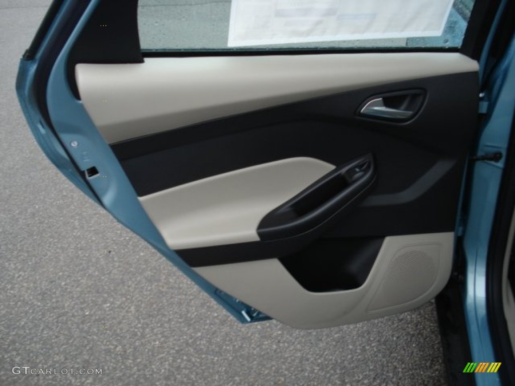 2012 Focus SE Sedan - Frosted Glass Metallic / Stone photo #14