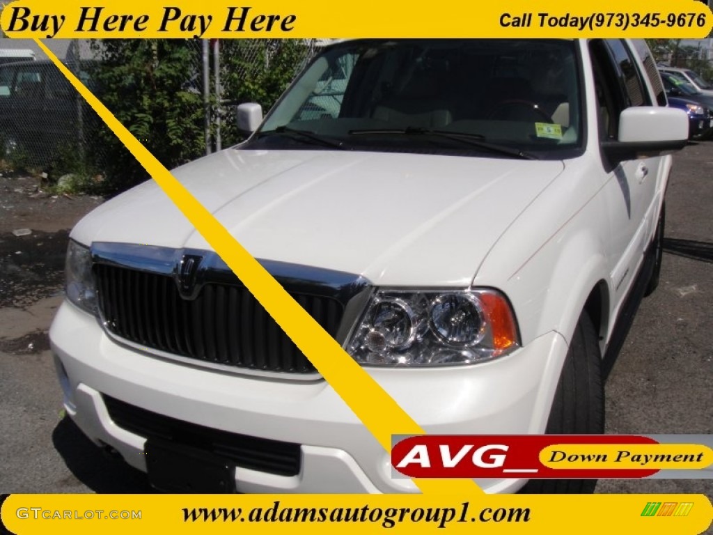 Oxford White Lincoln Navigator