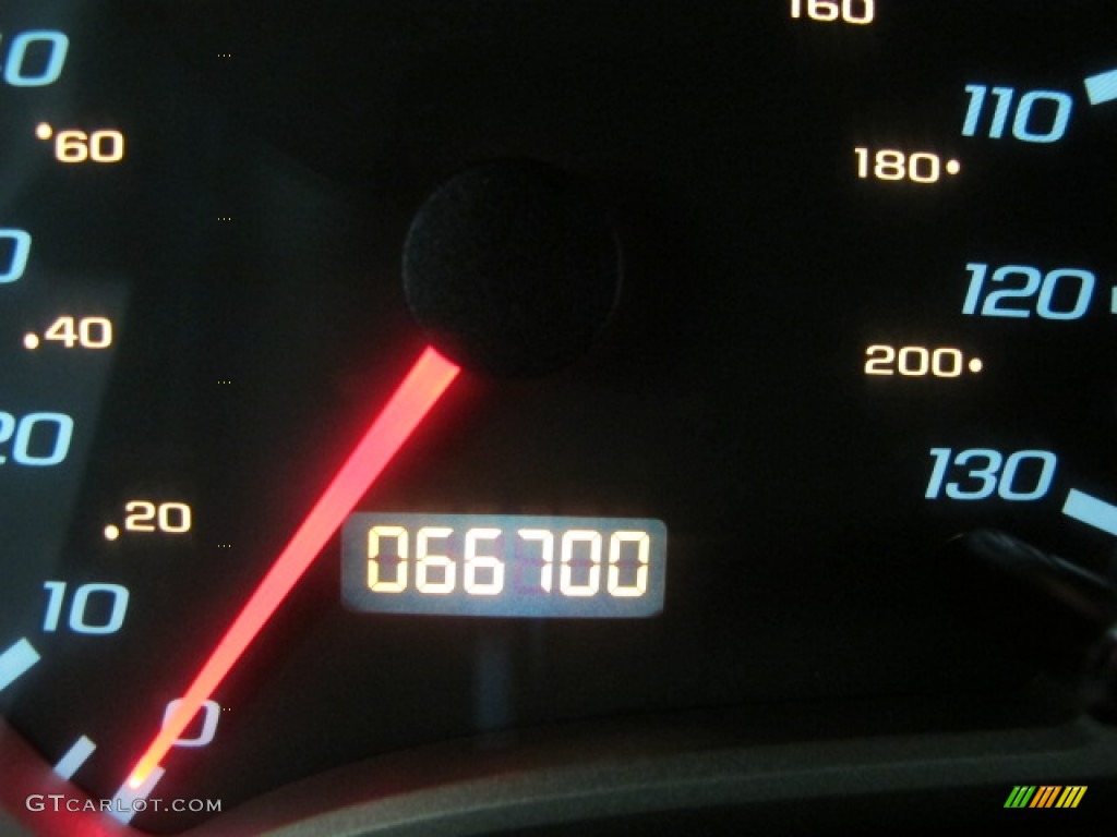 2005 Equinox LT AWD - Black / Light Gray photo #30
