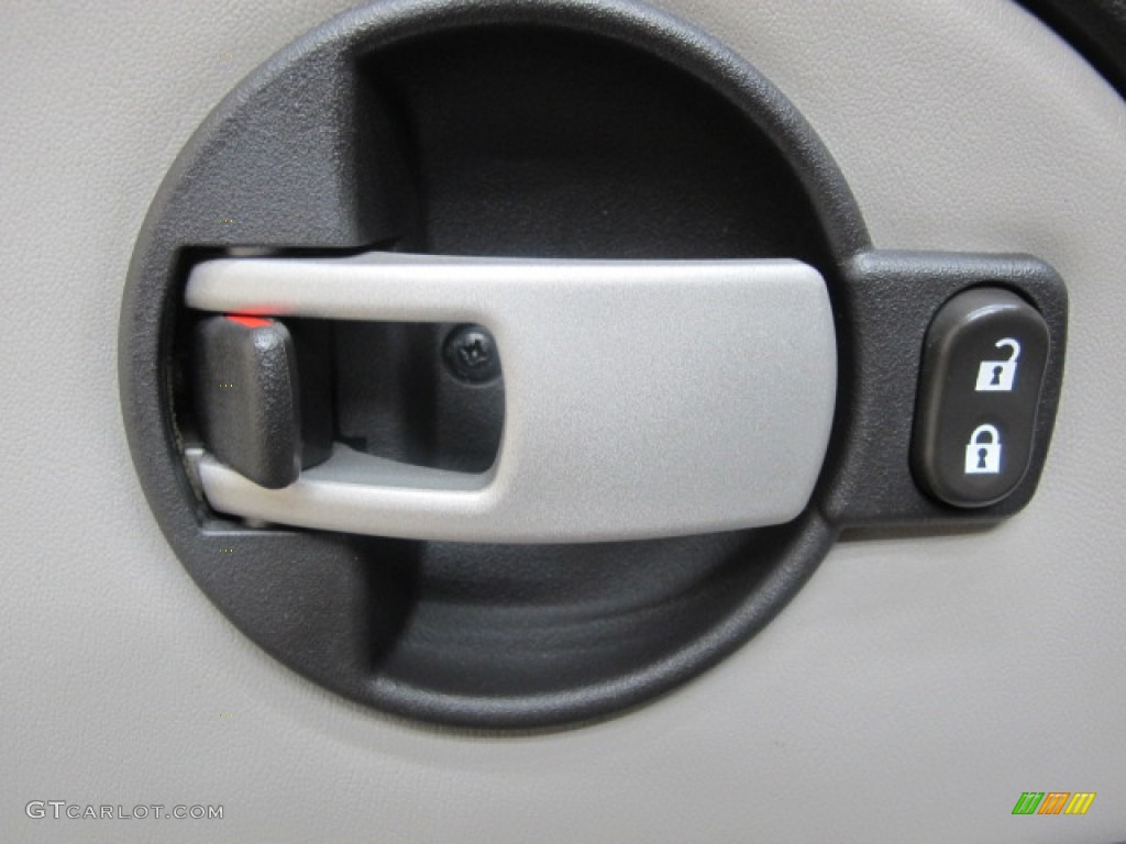 2005 Equinox LT AWD - Black / Light Gray photo #39