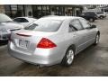 2006 Alabaster Silver Metallic Honda Accord SE Sedan  photo #5