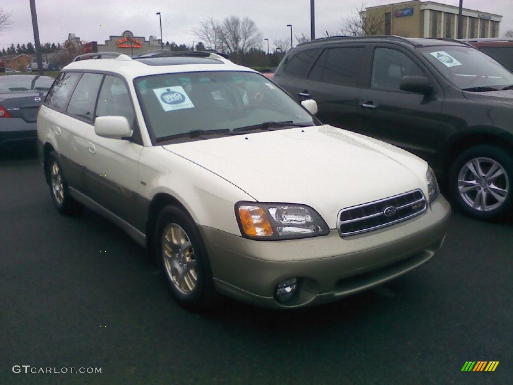 2002 Outback VDC Wagon - White Frost Pearl / Beige photo #1