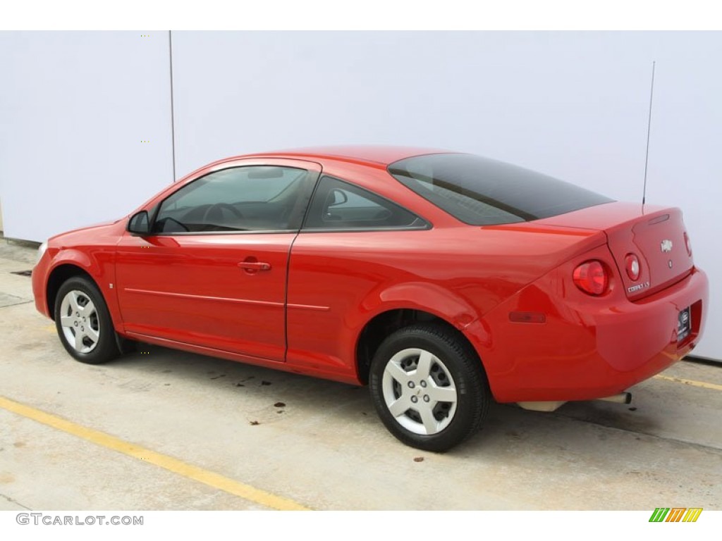 2007 Cobalt LS Coupe - Victory Red / Gray photo #10