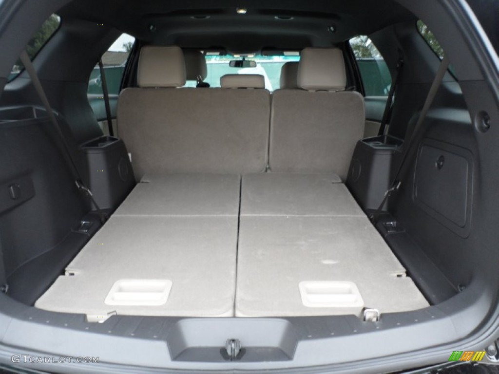 2012 Ford Explorer XLT Trunk Photo #58654943