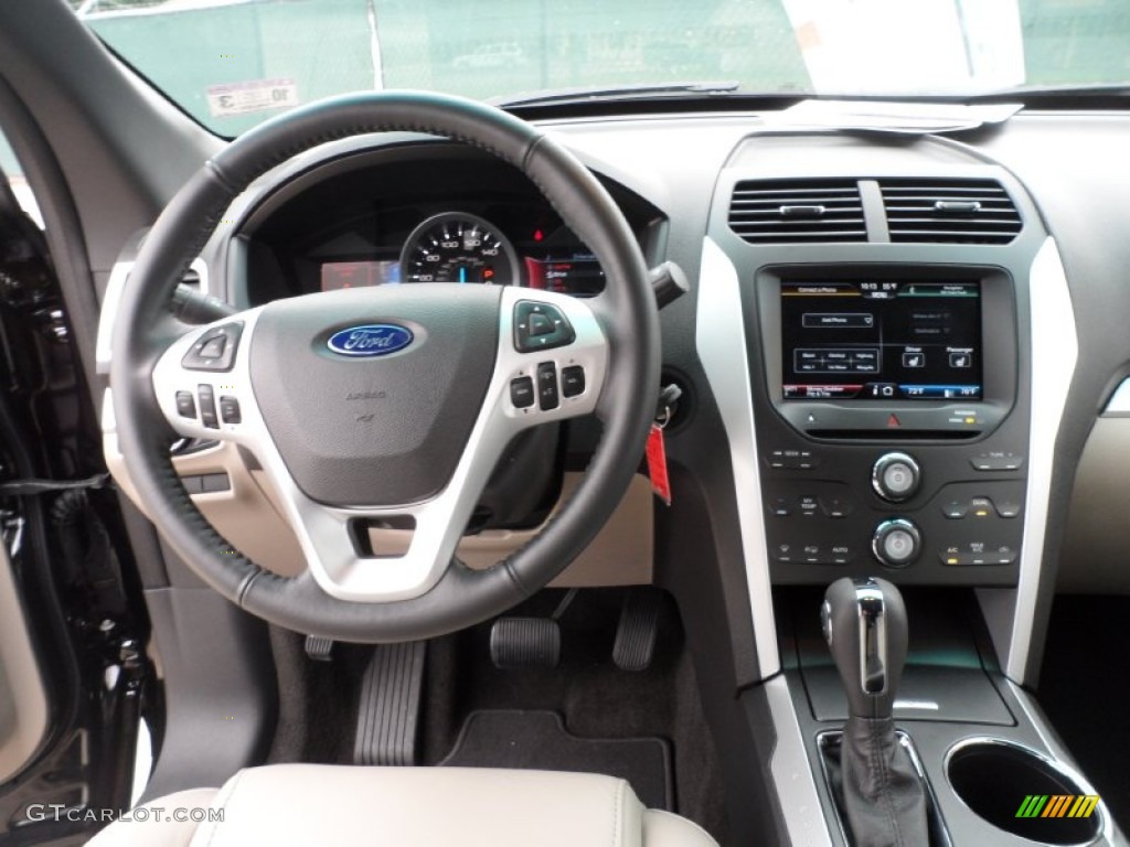 2012 Ford Explorer XLT Dashboard Photos