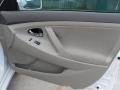 Super White - Camry LE Photo No. 19