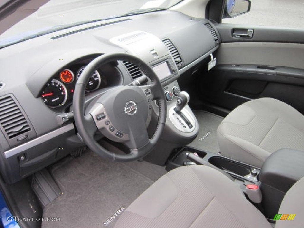 2012 Sentra 2.0 SR Special Edition - Metallic Blue / Charcoal photo #16