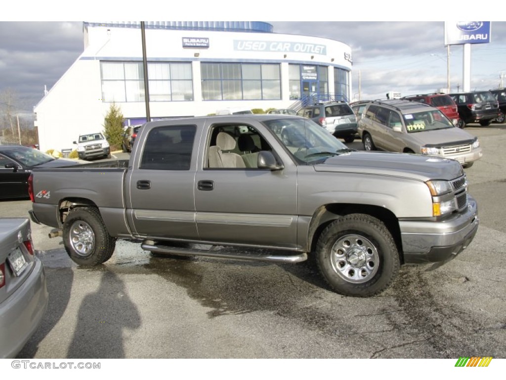 2006 Silverado 1500 LS Crew Cab 4x4 - Graystone Metallic / Dark Charcoal photo #4