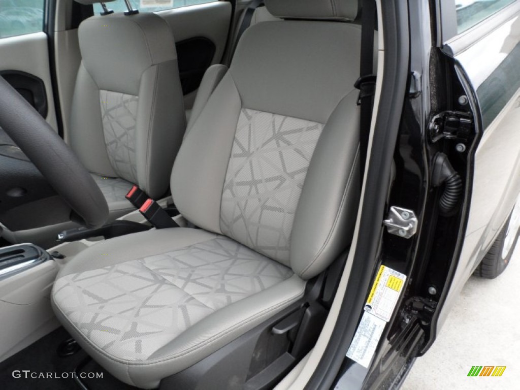 Light Stone/Charcoal Black Interior 2012 Ford Fiesta SE SFE Hatchback Photo #58658252