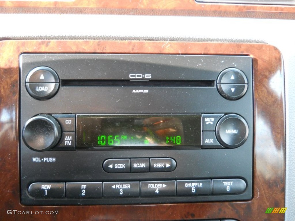 2005 Ford Five Hundred SEL AWD Audio System Photos