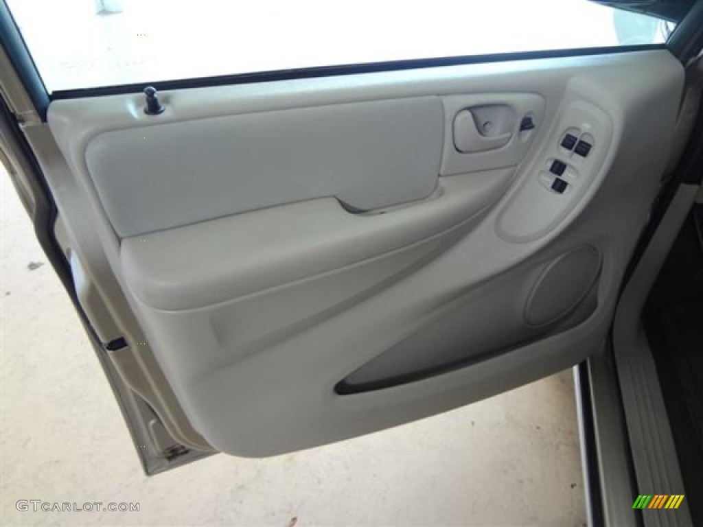 2007 Town & Country  - Linen Gold Metallic / Medium Slate Gray photo #14