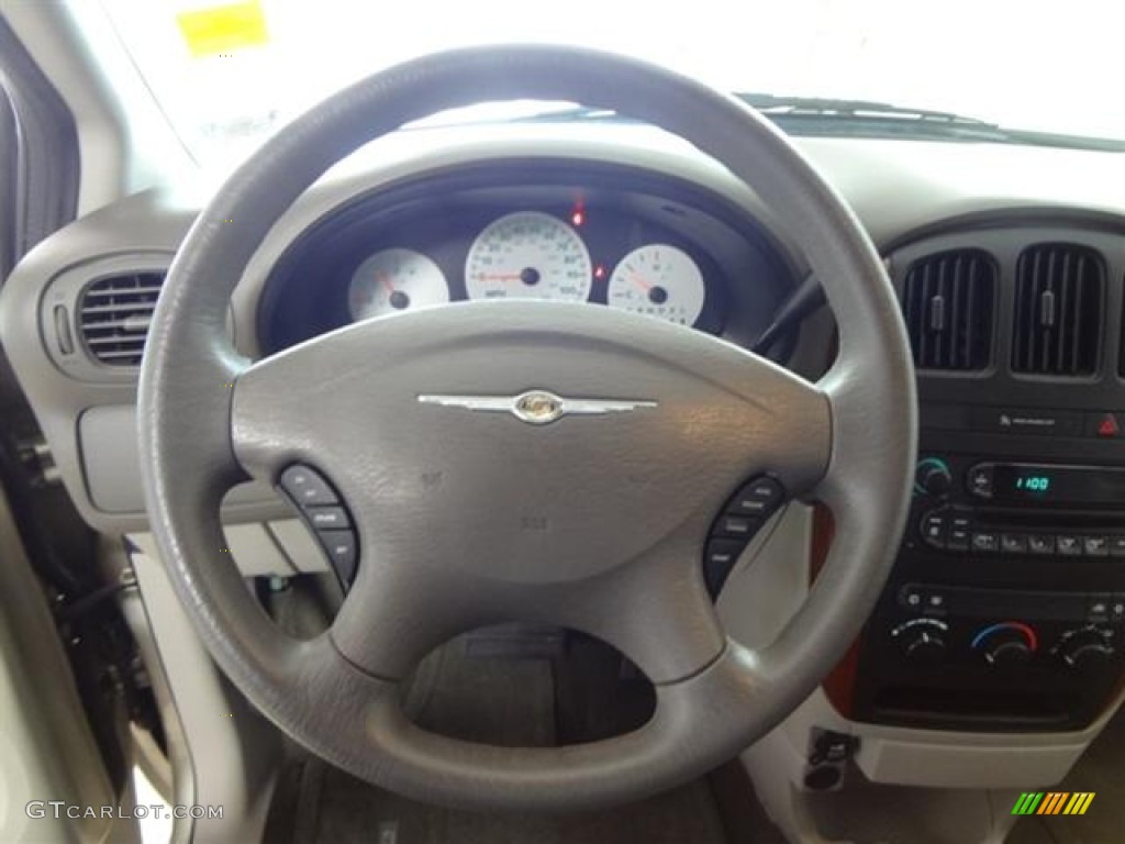 2007 Town & Country  - Linen Gold Metallic / Medium Slate Gray photo #16