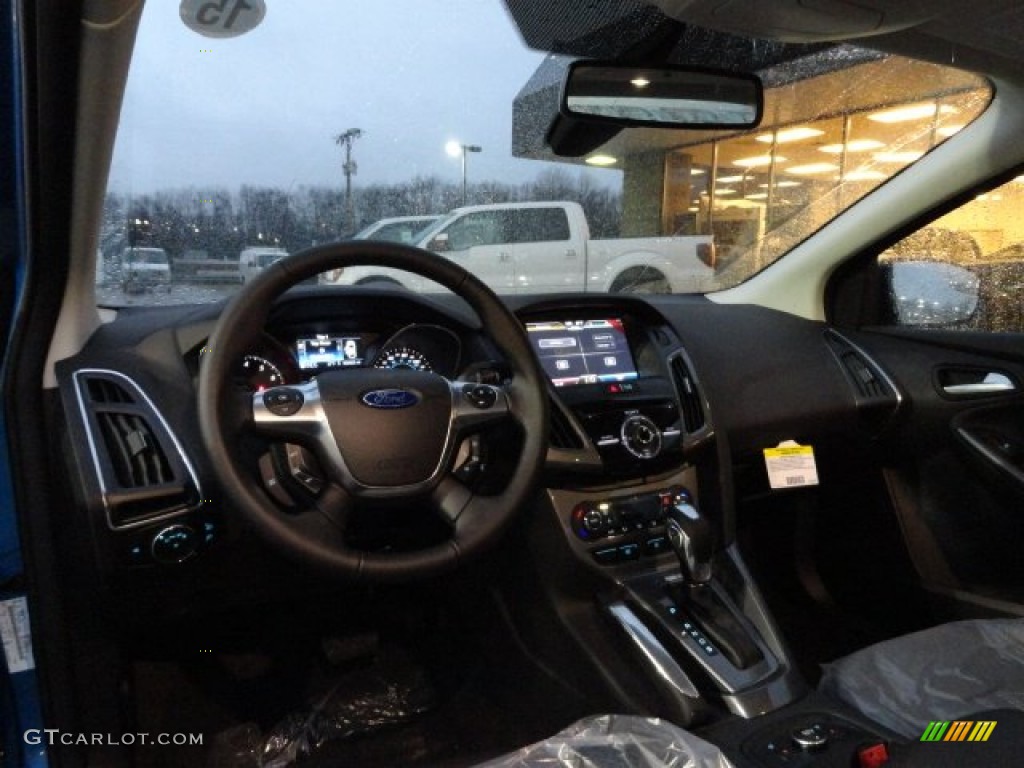 2012 Focus Titanium Sedan - Blue Candy Metallic / Charcoal Black Leather photo #12