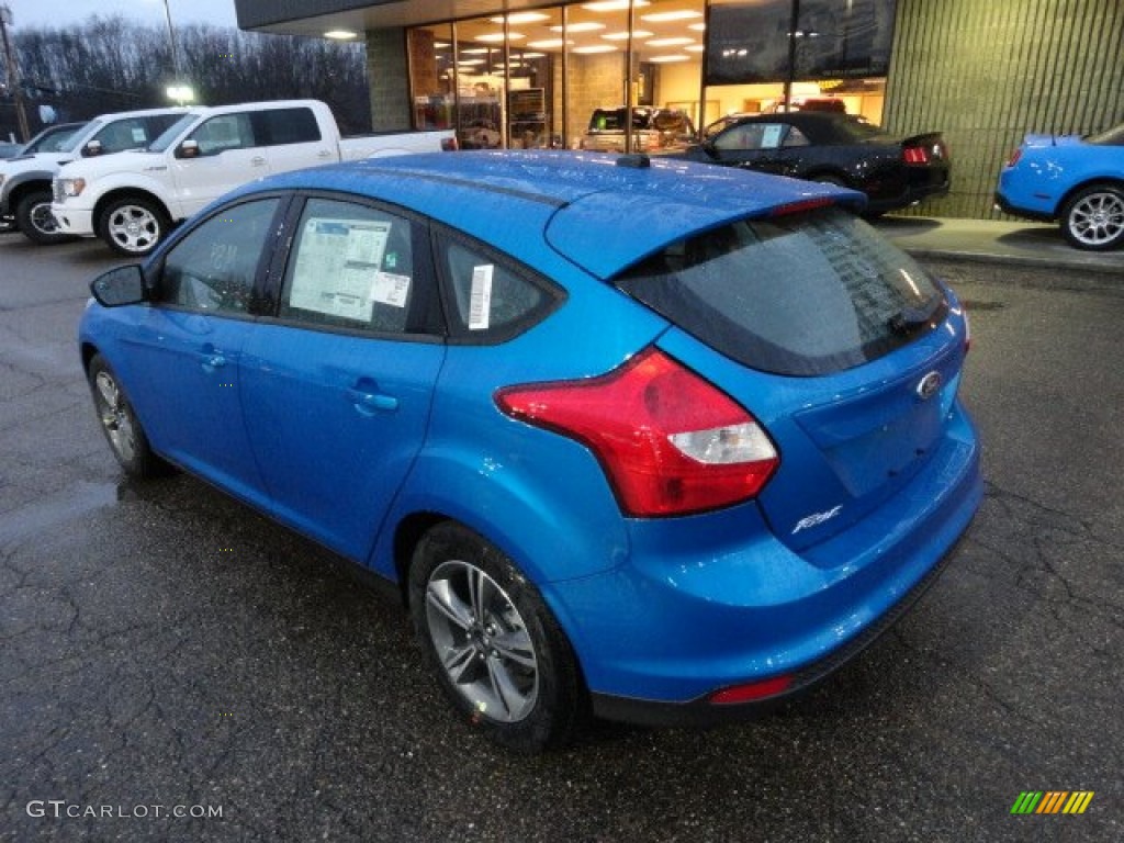 2012 Focus SE Sport 5-Door - Blue Candy Metallic / Two-Tone Sport photo #2