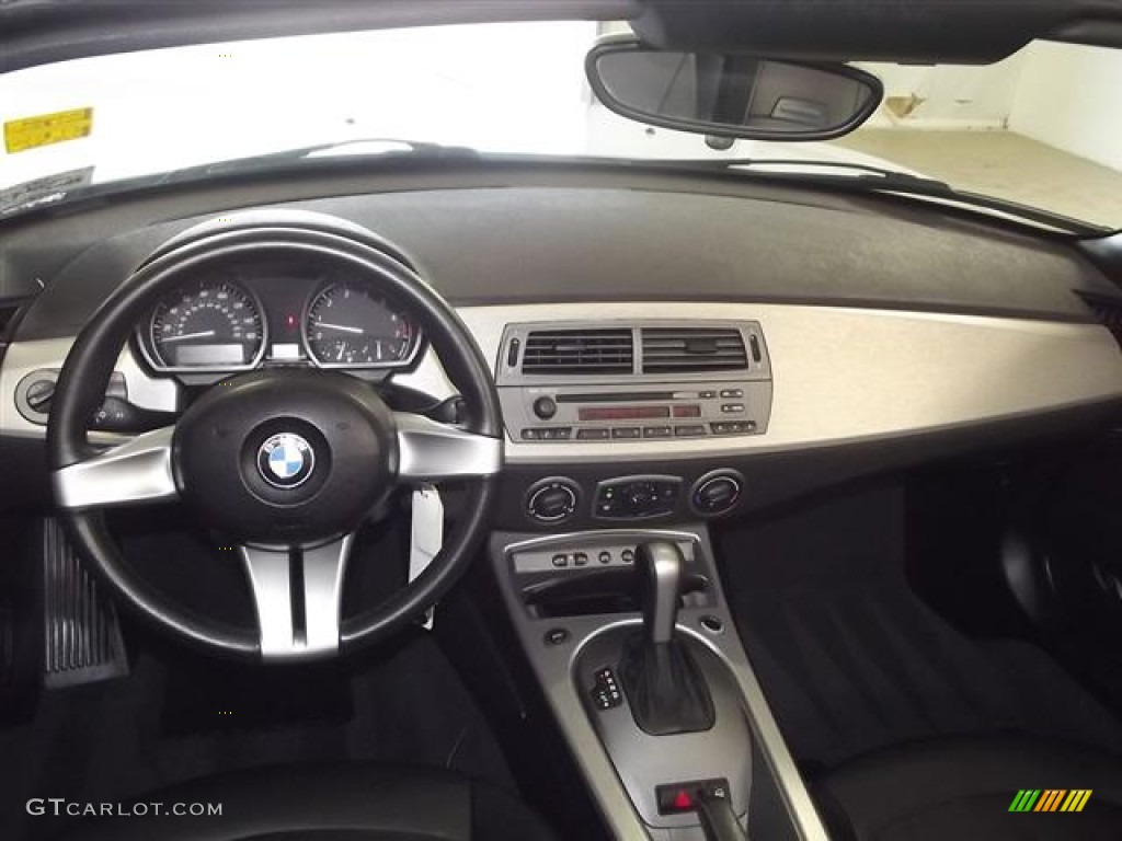 2003 Z4 3.0i Roadster - Titanium Silver Metallic / Black photo #15